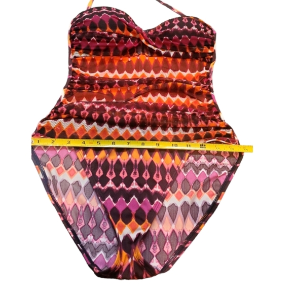 La Blanca 1 Pc Swimsuit Safari Print w/ Shirred Mesh Overlay Sz 10 - Picture 4 of 14